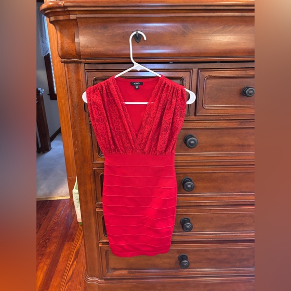 XOXO Dresses & Skirts - XOXO Red Lace Bodycon Dress XS Sleeveless V-Neck Bandage Mini